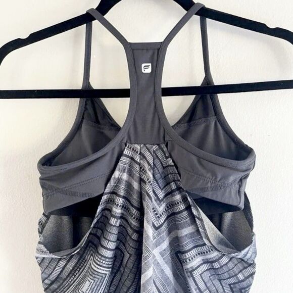 Fabletics Norwalk Tank Top Size XS Athletic Built In Bra Racer Back Slouchy Gray - Picture 6 of 6